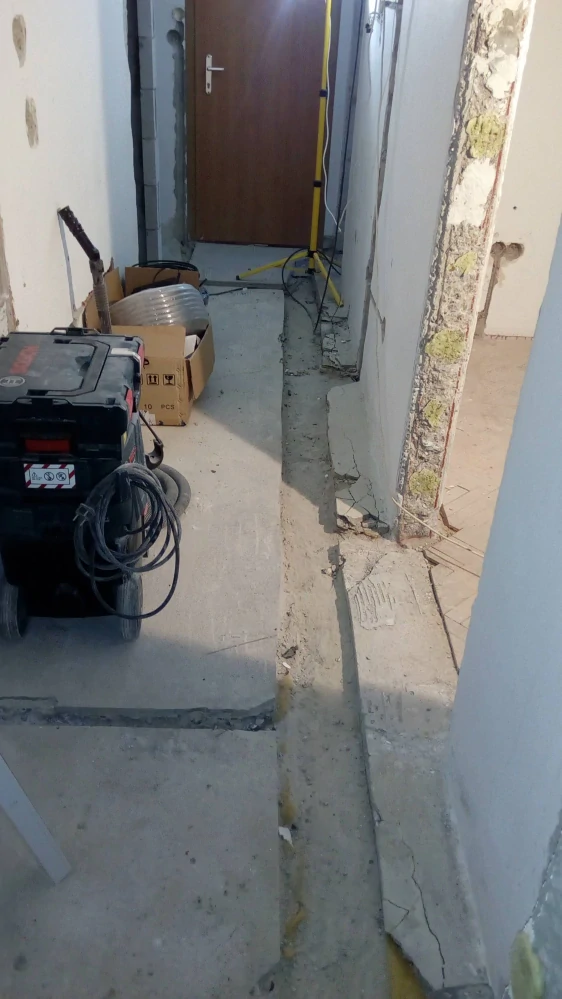 Hrubá elektroinštalácia panelového bytu