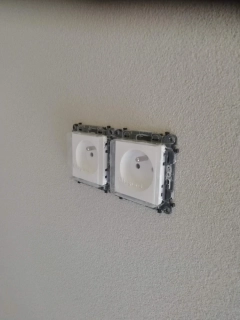 Zapojenie zásuvky alebo vypínača